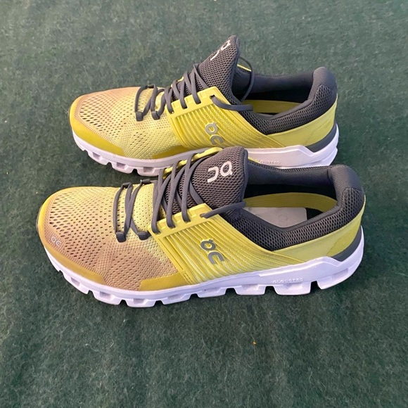 On Running Shoes Nwt On Running Cloud Running Shoes Poshmark